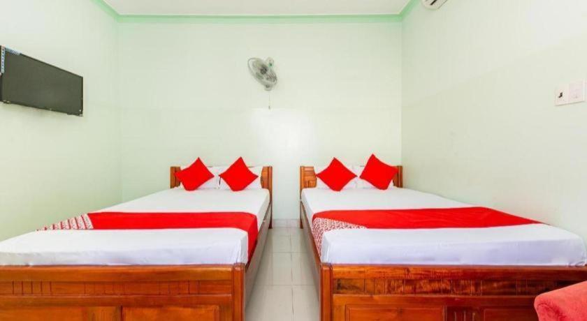 Oyo 898 Phuong Thao Hotel Nha Trang Buitenkant foto