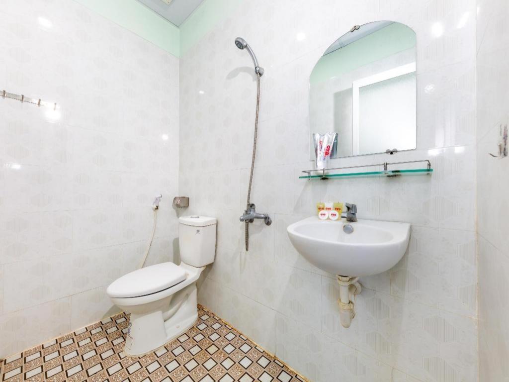 Oyo 898 Phuong Thao Hotel Nha Trang Buitenkant foto