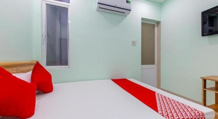 Oyo 898 Phuong Thao Hotel Nha Trang Buitenkant foto