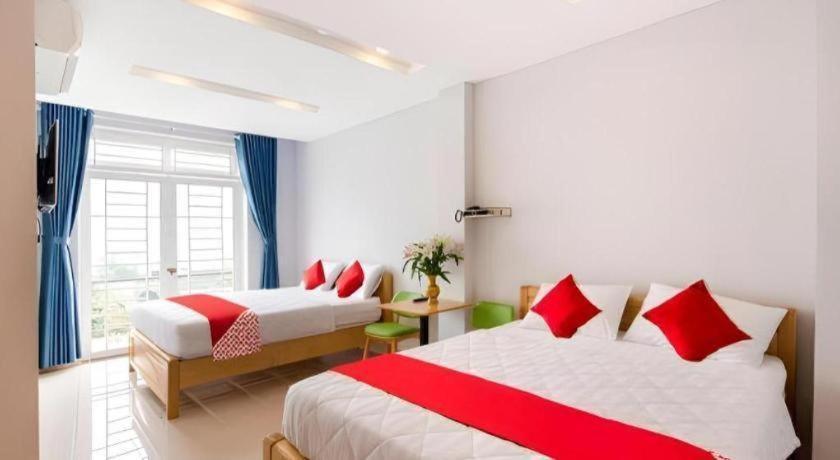Oyo 898 Phuong Thao Hotel Nha Trang Buitenkant foto
