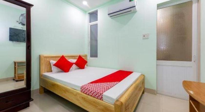Oyo 898 Phuong Thao Hotel Nha Trang Buitenkant foto
