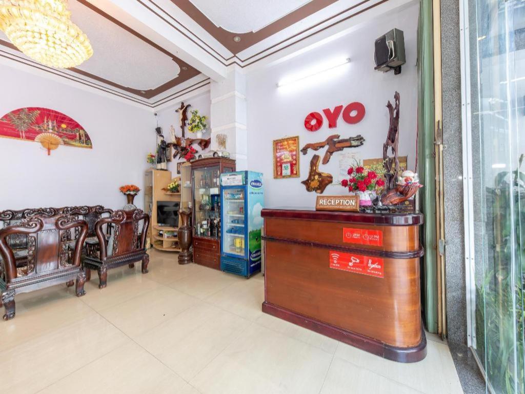 Oyo 898 Phuong Thao Hotel Nha Trang Buitenkant foto