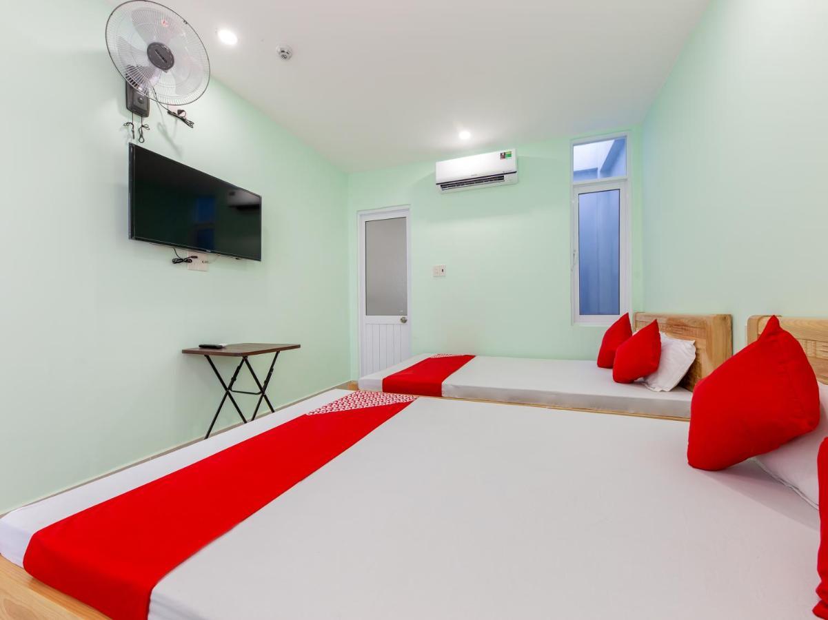 Oyo 898 Phuong Thao Hotel Nha Trang Buitenkant foto